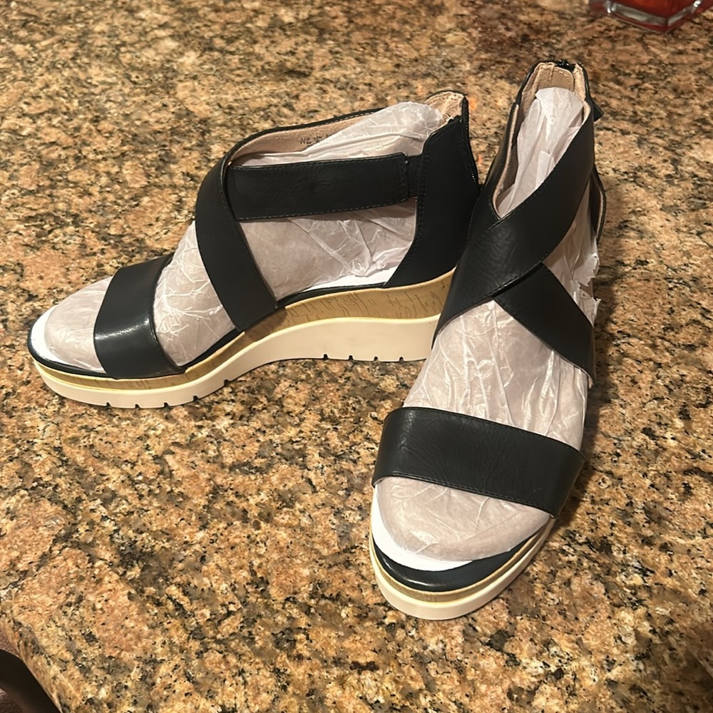 Soul Naturalizer wedges size 11 - Picture 2 of 5